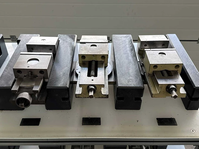 Machine klemmen - diverse klemmen met kar - afbeelding 2 van  9