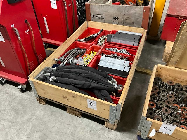 Machine onderdelen en bevestigingsmaterialen - afbeelding 1 van  5