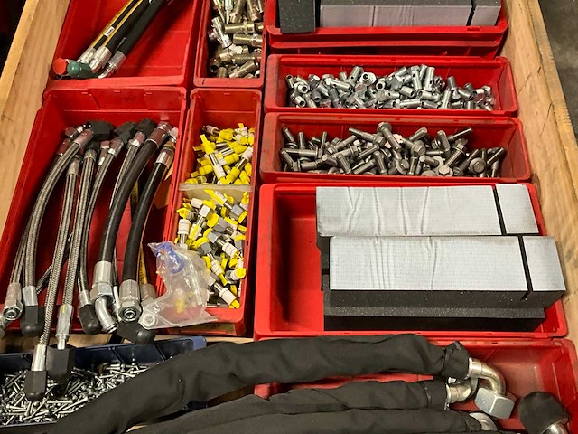 Machine onderdelen en bevestigingsmaterialen - afbeelding 4 van  5