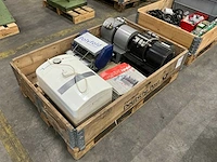 Machine onderdelen en boiler - afbeelding 2 van  6