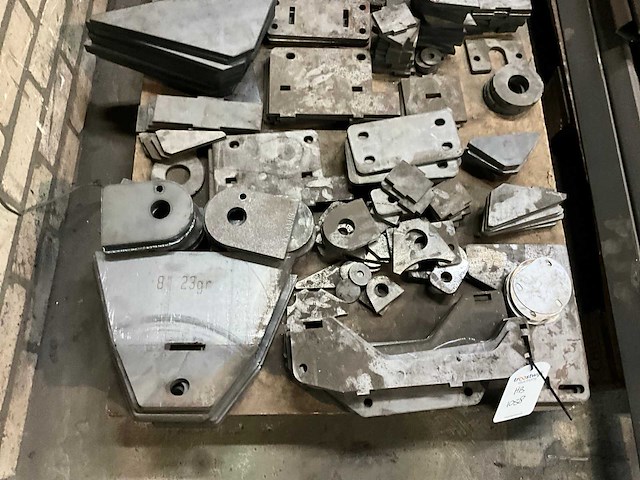 Machine onderdelen + staal voorraad - afbeelding 3 van  9