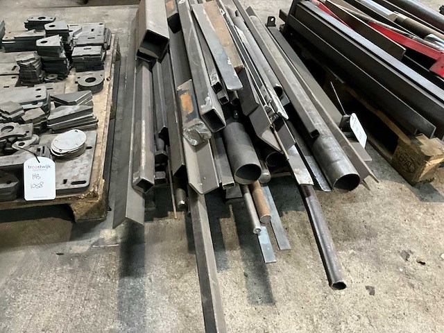Machine onderdelen + staal voorraad - afbeelding 6 van  9