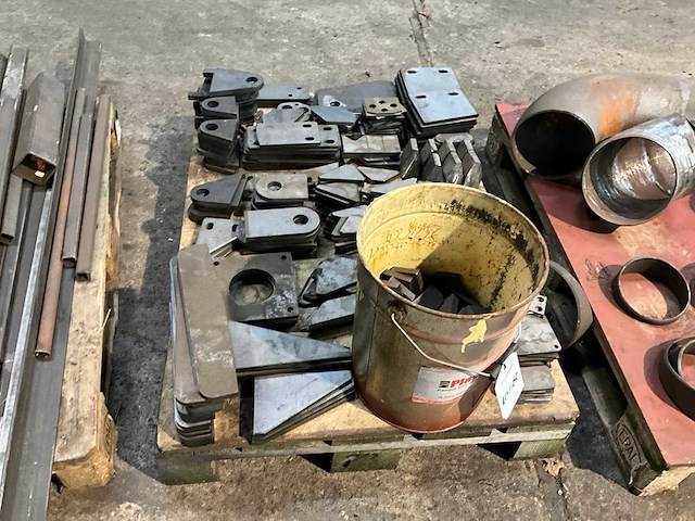 Machine onderdelen + staal voorraad - afbeelding 9 van  9