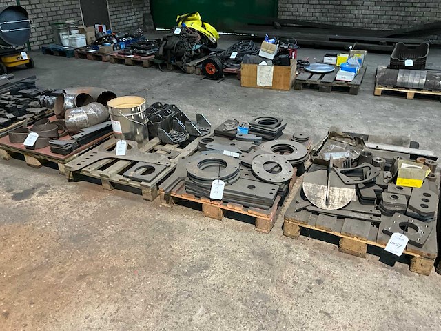 Machine onderdelen - afbeelding 1 van  7