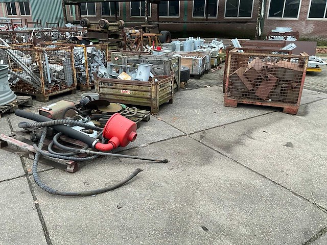 Machine onderdelen - afbeelding 1 van  16