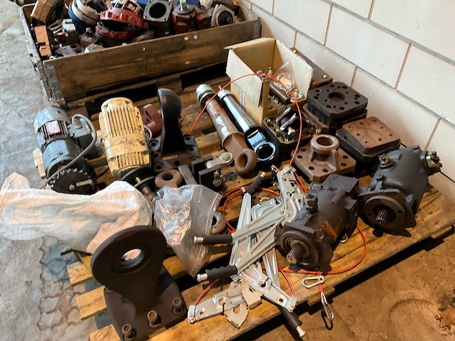 Machine onderdelen - afbeelding 7 van  10