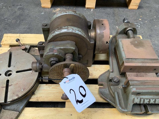 Machine toebehoren (3x) verdeelplaat verdeelkop machine klem goed degelijk spul - afbeelding 3 van  4