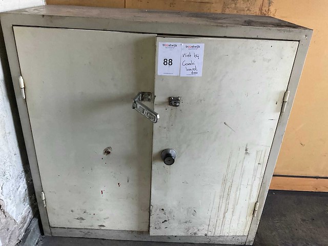 Machine toebehoren in kast - afbeelding 5 van  12