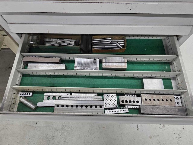 Machine toebehoren magneetplaat, vierklauw - afbeelding 6 van  11