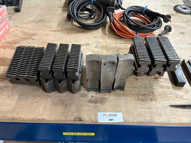 Machineklem-bekken / opspanbekken (12x) - afbeelding 1 van  5