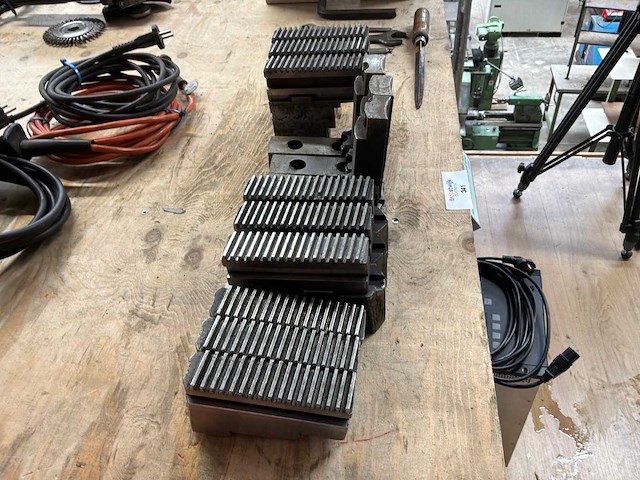 Machineklem-bekken / opspanbekken (12x) - afbeelding 4 van  5