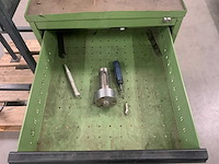 Machineklem en stalen kast met inhoud - afbeelding 3 van  5