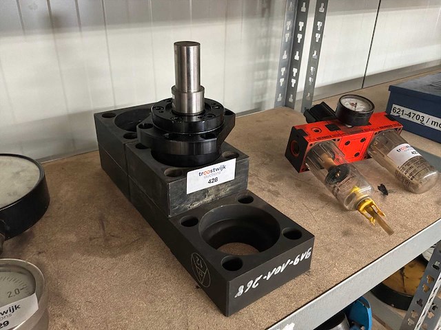 Machineonderdeel - afbeelding 1 van  4