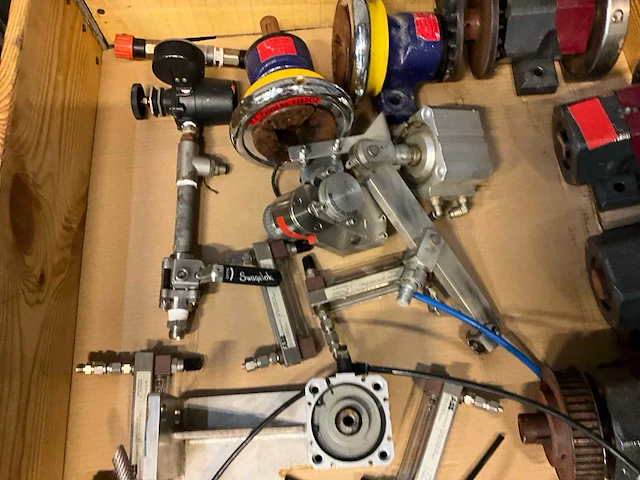 Machineonderdeel - afbeelding 5 van  7