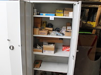 Machineonderdelen in kast w.o. tandwielen, lagers, veren, schakels, etc. - afbeelding 1 van  6