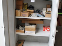 Machineonderdelen in kast w.o. tandwielen, lagers, veren, schakels, etc. - afbeelding 2 van  6