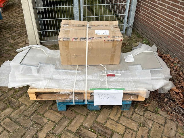 Machineonderdelen lot 5 - afbeelding 29 van  115