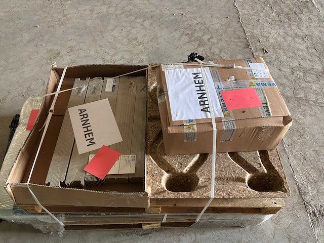 Machineonderdelen lot 5 - afbeelding 35 van  115