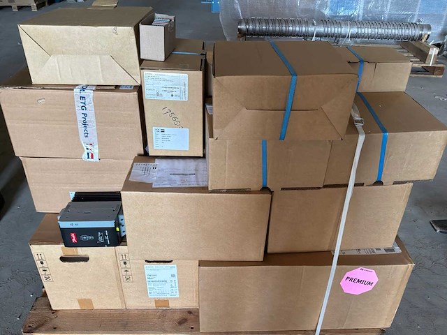 Machineonderdelen lot 5 - afbeelding 67 van  115