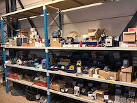Machineonderdelen, voorraad en stellingen - afbeelding 12 van  17