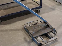 Machineroller met stuurstang