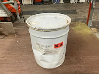 Machinery enamel 20 liter black machinelak - afbeelding 1 van  3