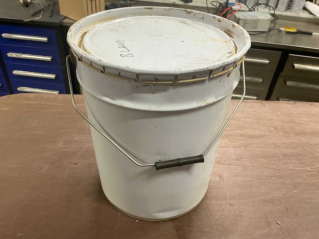 Machinery enamel 20 liter black machinelak - afbeelding 3 van  3