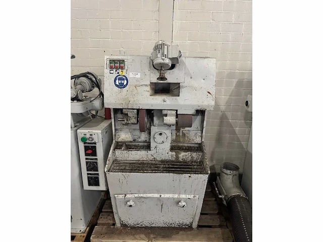 Machines voor schoenreparatie & -productie (4x) - afbeelding 3 van  22