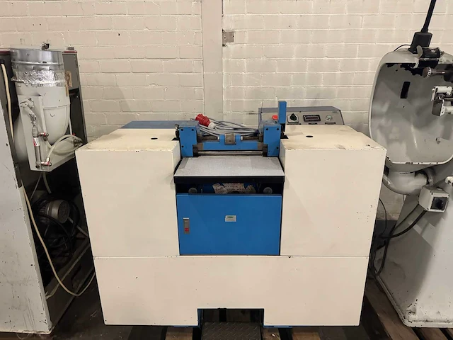Machines voor schoenreparatie & -productie (5x) - afbeelding 8 van  27