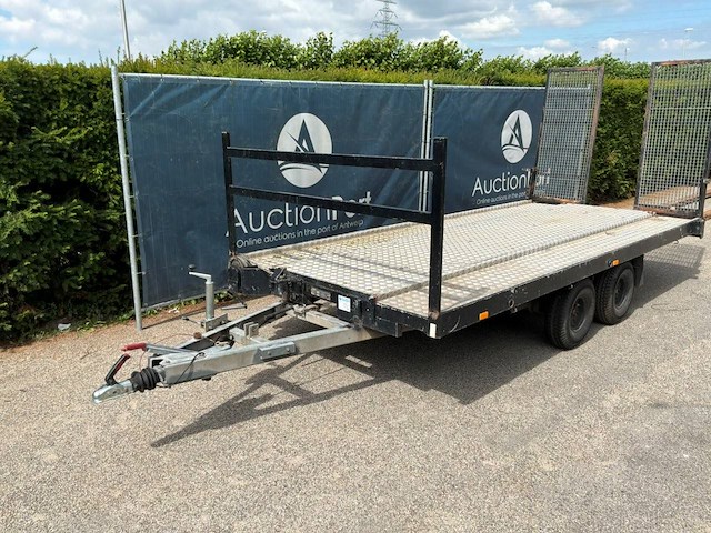 Machinetransporter equipe 250-a (marge) - afbeelding 1 van  1