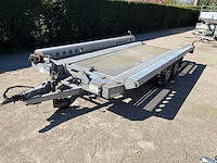 Machinetransporter saris - afbeelding 1 van  1