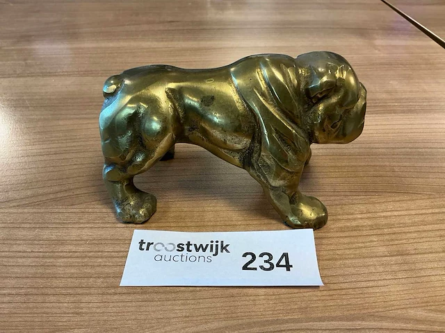Mack / hond sculptuur - afbeelding 1 van  2