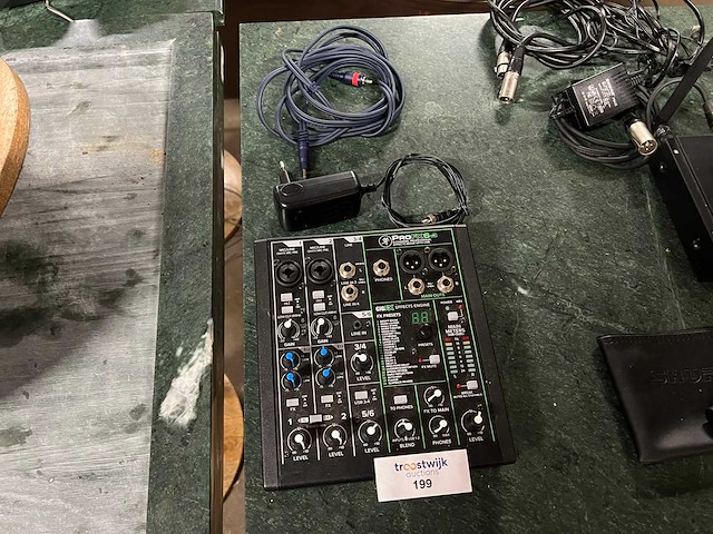 Mackie - profx6v3 - audio-effect - afbeelding 1 van  2