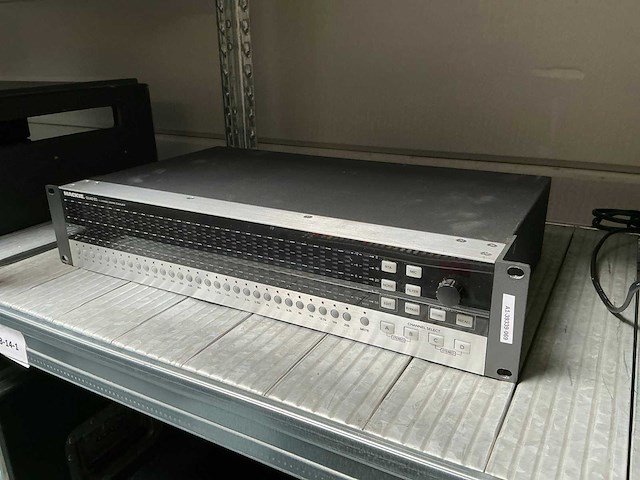 Mackie quad eq digital equalizer - afbeelding 1 van  3