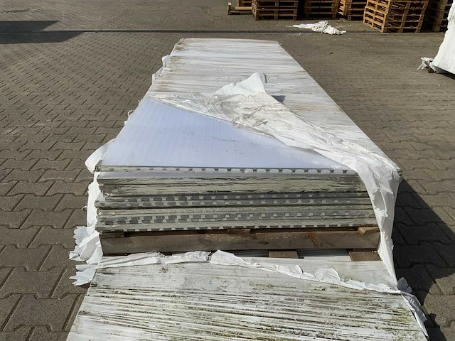 Macrolux multiwall - polycarbonaat plaat 3000x980x18mm (14x) - afbeelding 5 van  6