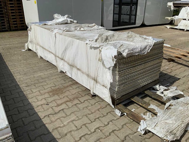 Macrolux multiwall - polycarbonaat plaat 3500x980x18mm (39x) - afbeelding 1 van  5