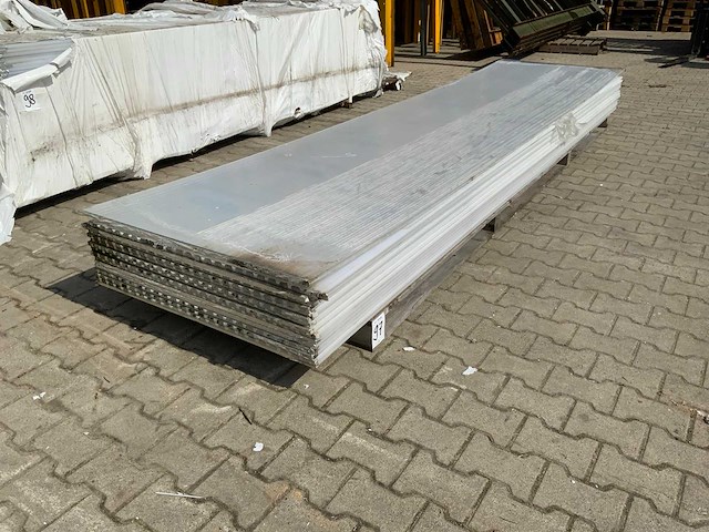 Macrolux multiwall - polycarbonaat plaat 4000x980x18mm (16x) - afbeelding 6 van  6