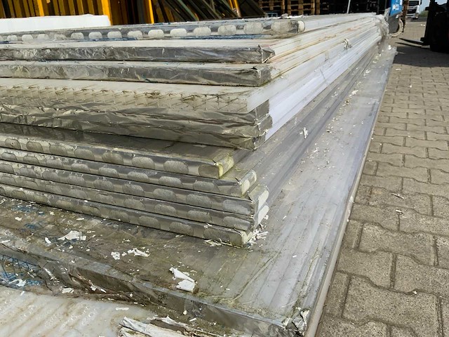 Macrolux multiwall - polycarbonaat plaat mix 2400x980x18mm (30x) - afbeelding 2 van  2