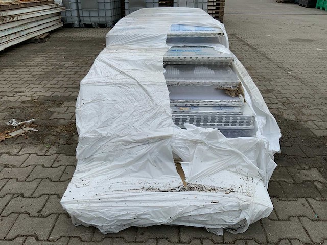 Macrolux multiwall - polycarbonaat plaat mix 3000/4500x980x18mm (38x) - afbeelding 3 van  3