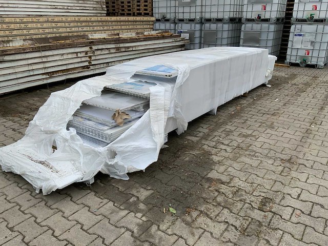 Macrolux multiwall - polycarbonaat plaat mix 3000/4500x980x18mm (38x) - afbeelding 1 van  3