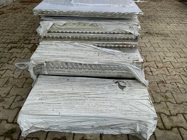 Macrolux multiwall - polycarbonaat plaat mix 3000/5000x980x18mm (34x) - afbeelding 2 van  2