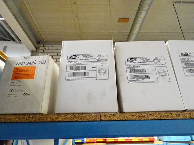 Madas - gasregelaar (42x) - afbeelding 3 van  13