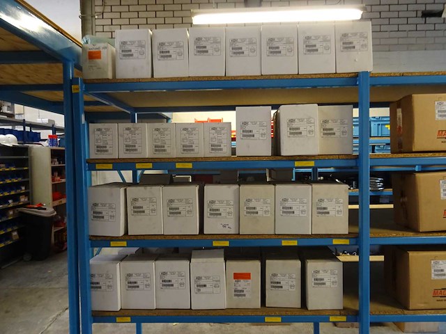 Madas - gasregelaar (42x) - afbeelding 1 van  13