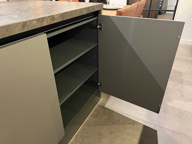Made by das - showroomkeuken met apparatuur - afbeelding 16 van  51