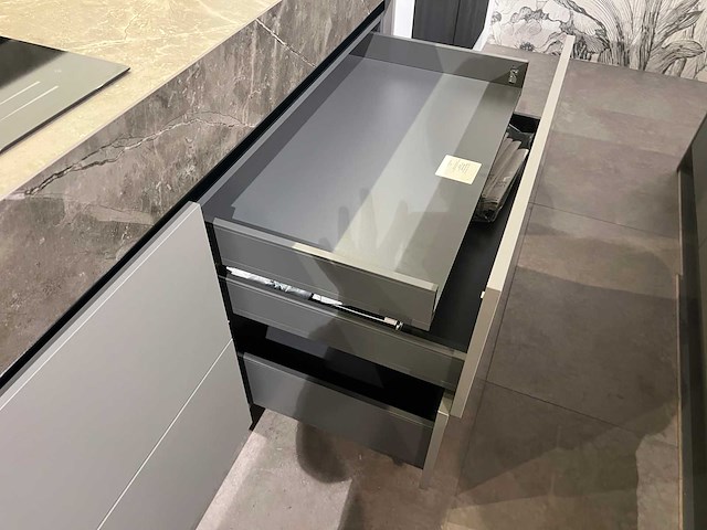 Made by das - showroomkeuken met apparatuur - afbeelding 26 van  51