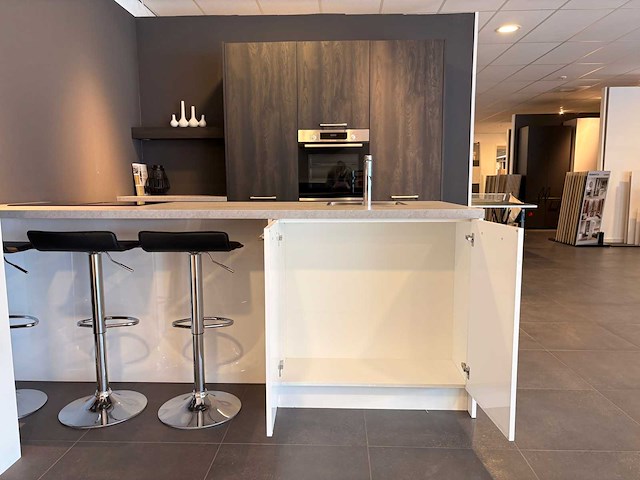 Madebydas - showroomkeuken met bosch apparatuur - afbeelding 12 van  26