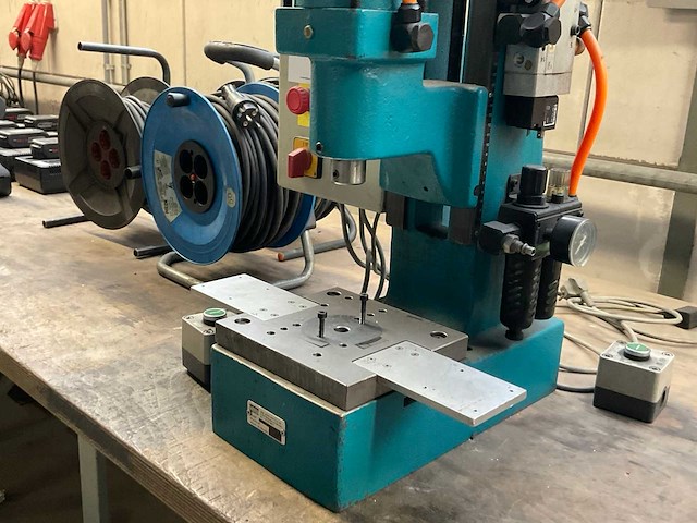 Mäder pressen dlp 1300 hydraulische pers - afbeelding 3 van  4