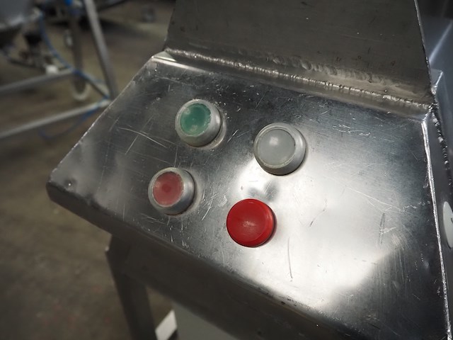 Mado - afbeelding 7 van  8