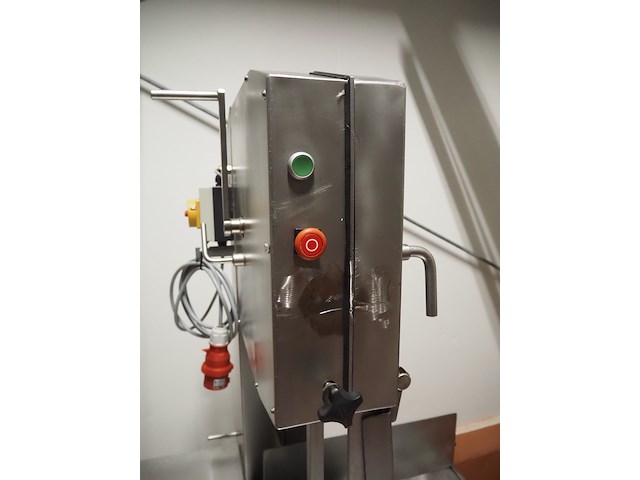 Mado - afbeelding 2 van  13