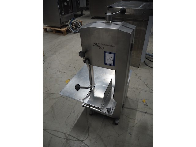 Mado - afbeelding 3 van  10